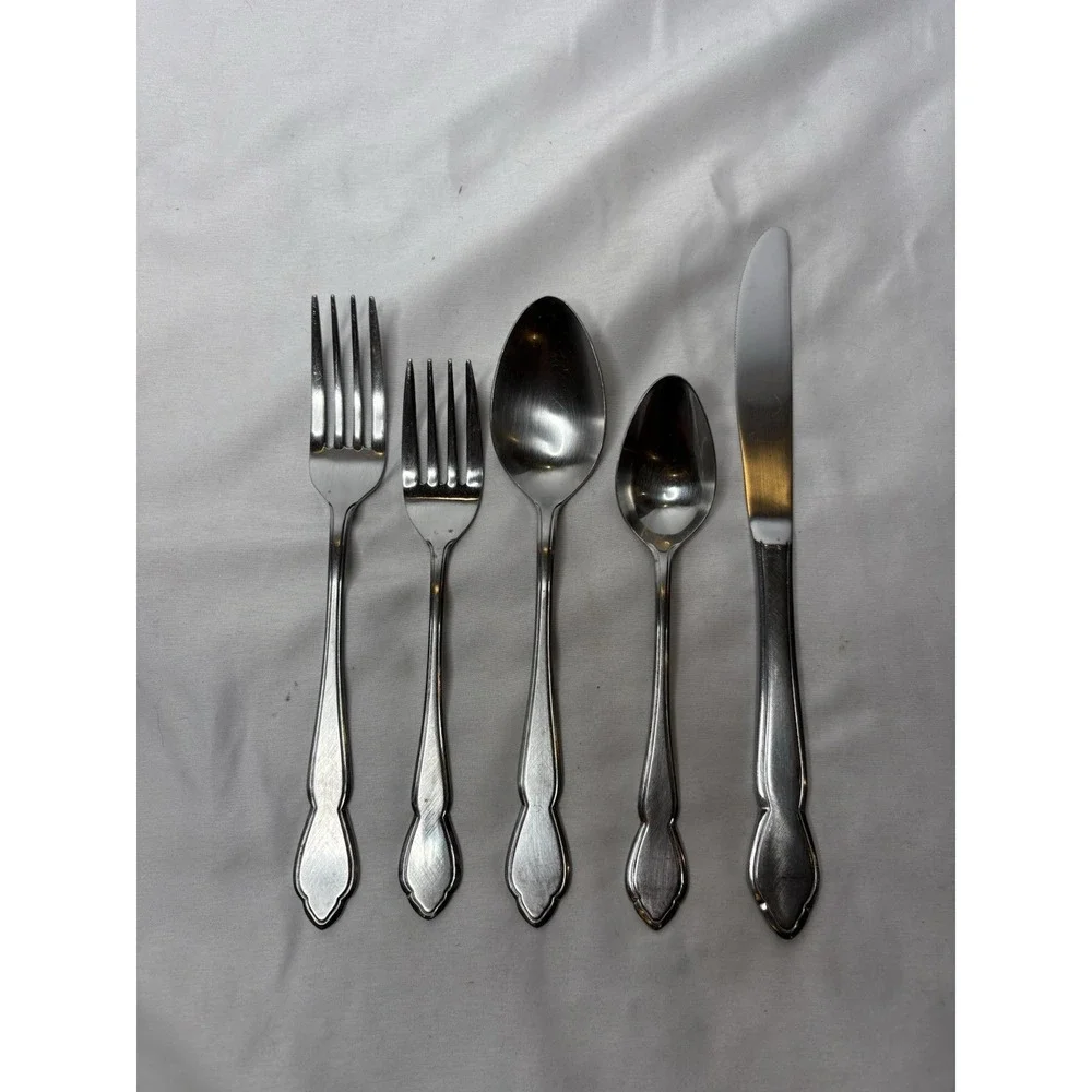 Vtg SSS Oneida Trinity Stainless Flatware Set Of 40 Service For 8‎ Discontinued